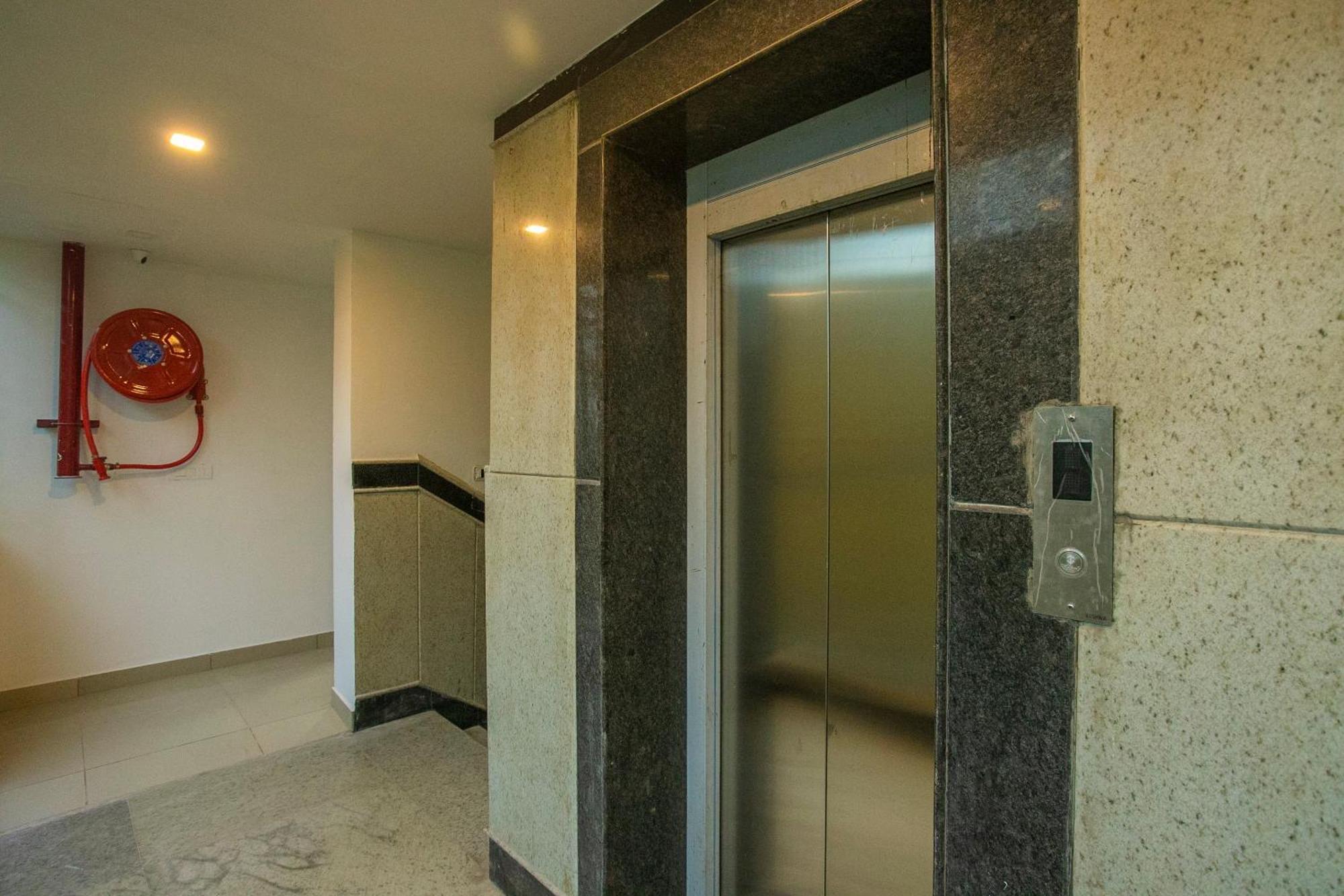 Hotel O Varcity Phi Premium Pavilion ,Above Hdfc Bank ,Near Anjaneya Temple Madiwala, Hosur Main R Μπανγκαλόρ Εξωτερικό φωτογραφία