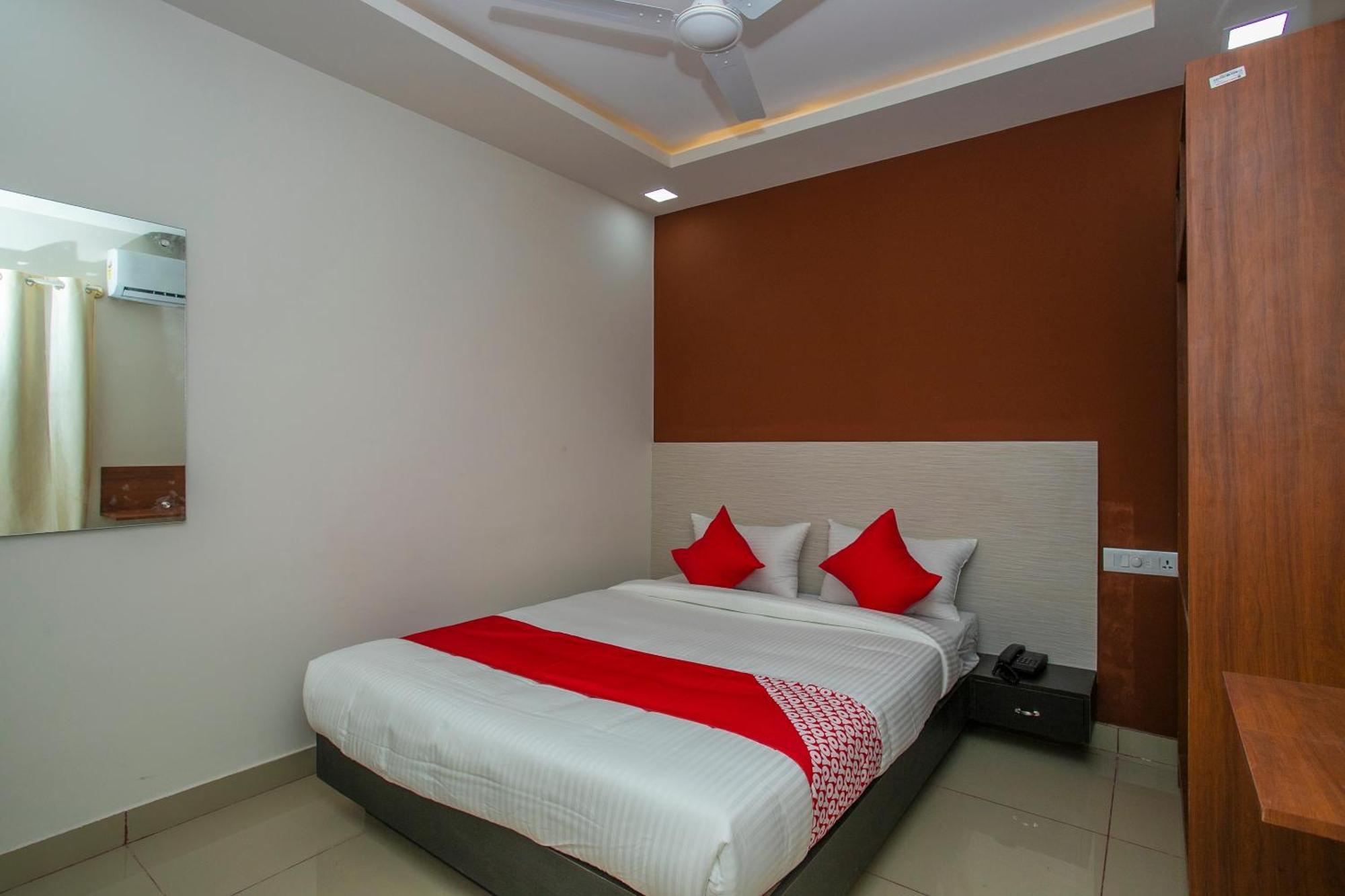 Hotel O Varcity Phi Premium Pavilion ,Above Hdfc Bank ,Near Anjaneya Temple Madiwala, Hosur Main R Μπανγκαλόρ Εξωτερικό φωτογραφία
